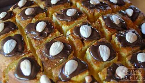 Gâteau aux pommes aux carottes et aux amandes