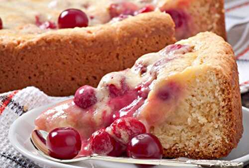 Gâteau Léger au Yaourt et Cerises