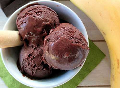 Glace à la banane et chocolat