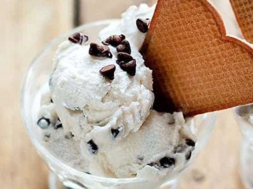 Glace au Yaourt et Pépites de Chocolat Sans Sorbetière