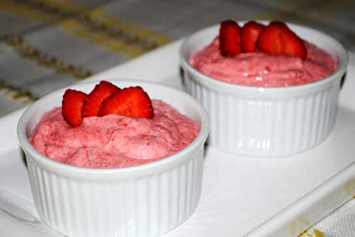 Mousse Légère aux Fraises et Mascarpone