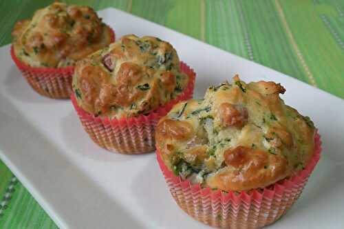 Muffins aux courgettes, thym et parmesan