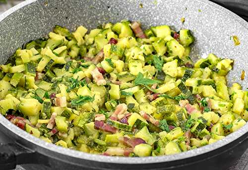 Poêlée légère de courgettes aux lardons