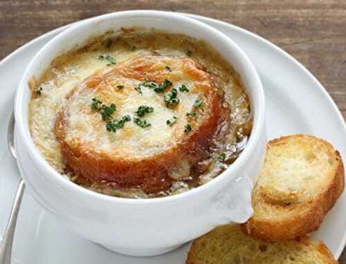 Soupe Légère à l'Oignon Gratinée