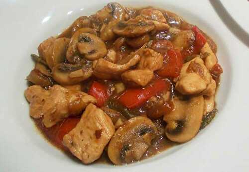 Sauté de Poulet aux Champignons et Poivrons