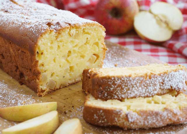 Cake Moelleux aux Pommes Fondantes