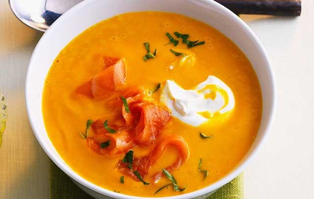 Velouté de Courge Butternut et Saumon Fumé