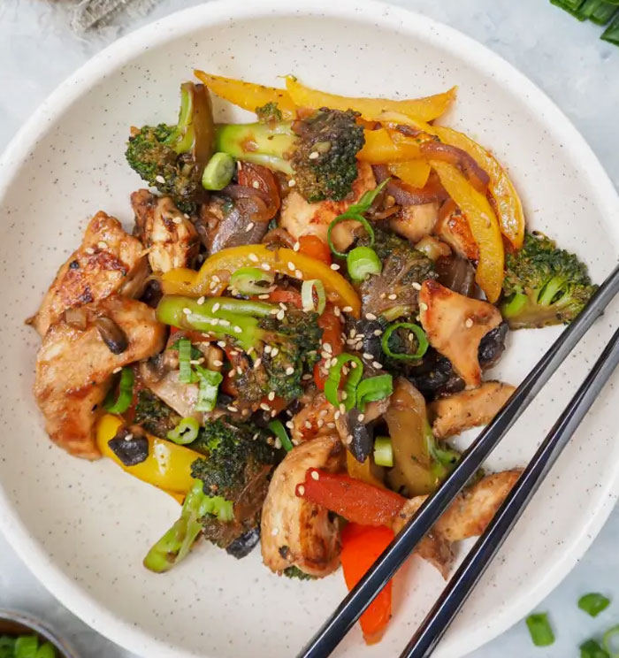 Sauté de Poulet aux Légumes