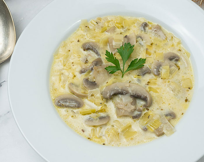 Soupe Crémeuse aux Champignons et Poireau