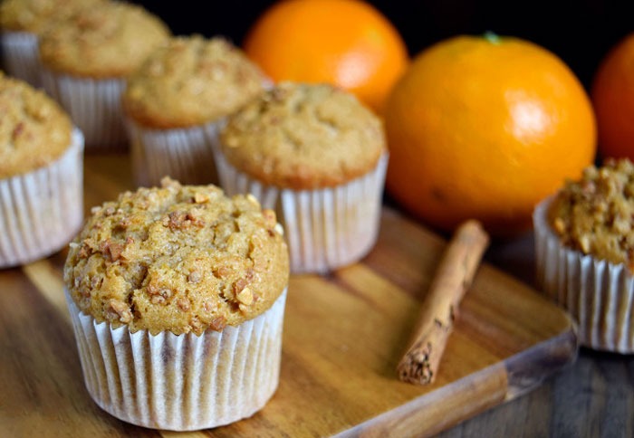 Muffins Légers à l’Orange aux Noix et à la Cannelle