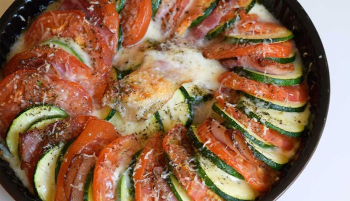 Tian Léger de Courgettes Tomates Jambon et Mozzarella