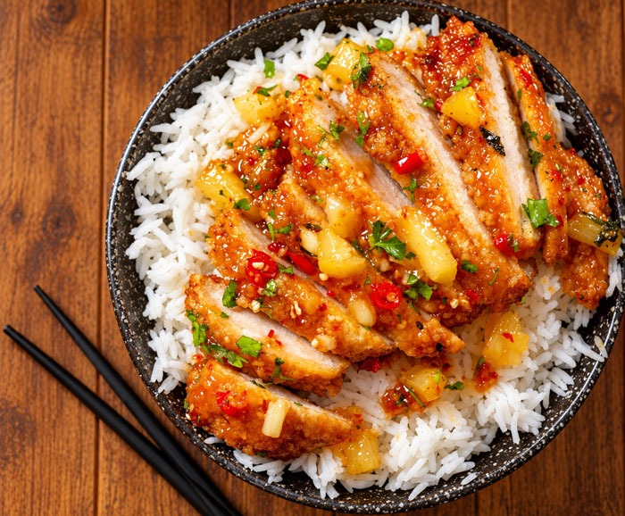 Poulet Léger à l’Ananas et Sauce Aigre-Douce
