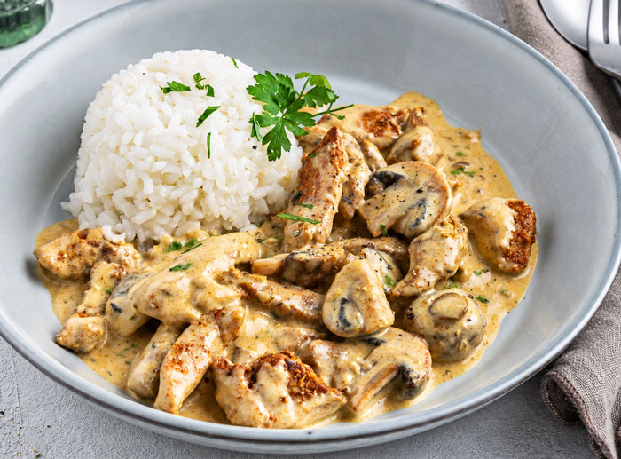 Poulet Crémeux aux Champignons