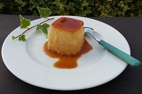 Flans à la noix de coco à la yaourtière ou au bain-marie au four