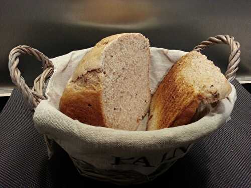 Pain de mie aux graines de lin brun et sésame à la machine à pain