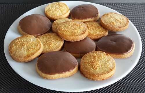 Petits sablés noix de coco et chocolat