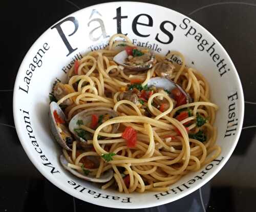 Spaghettis aux palourdes - Plein le tablier