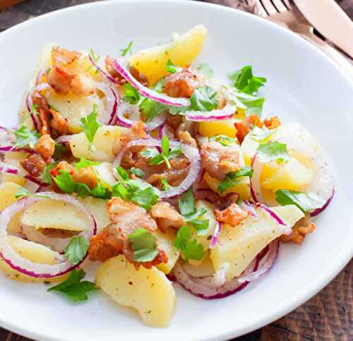 Salade de pommes de terre aux lardons et moutarde