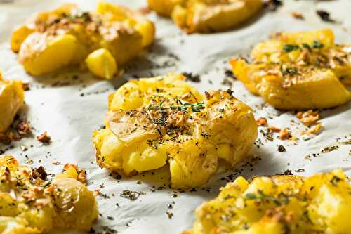 Écrasé de pommes de terre à l’ail et au thym : pour entrée de plat ou apéro.