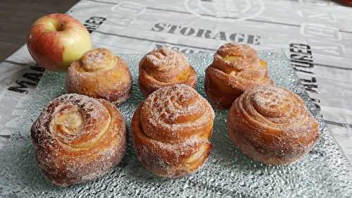 Beignets roulés aux pommes