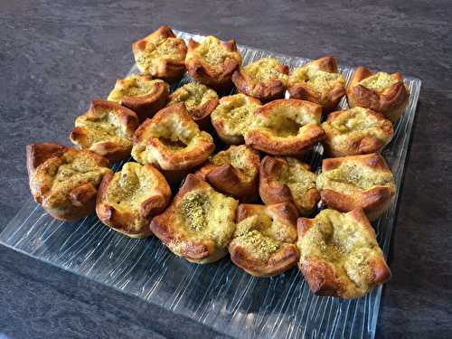 Bouchées de croissant à l'abricot et sa crème pistache