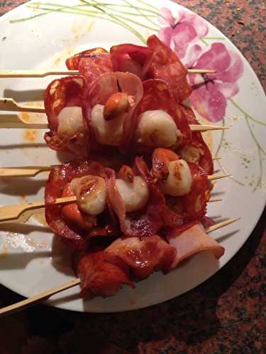 Brochettes de Saint-Jacques au chorizo et au Bacon