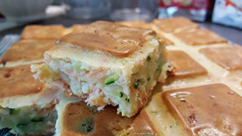 Cake courgette, chèvre frais et truite fumée