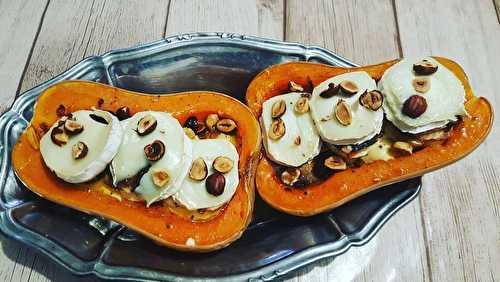 Courge butternut rôtie, au chèvre, miel et noisettes