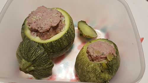 Courgettes rondes farcies à la saucisse de Toulouse au Cookéo