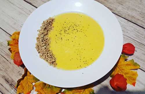 Crème de courge, crumble de noisettes