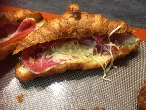 Croissant jambon fromage express