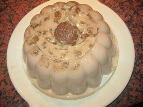 Entremet à la confiture de marrons vanillée et aux brisures de marrons glacées