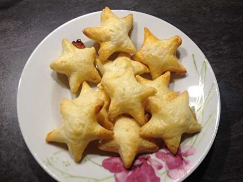 Etoiles dorées au comté façon pizza