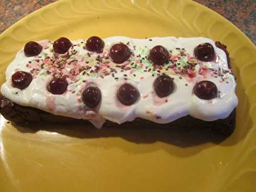 Fondant au chocolat/chantilly et griottines