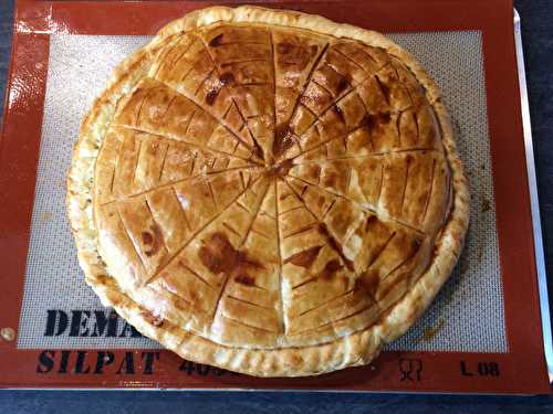 Galette des rois à la crème de marrons vanillée et aux pépites de chocolat