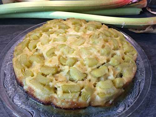 Gâteau à la rhubarbe façon Tatin