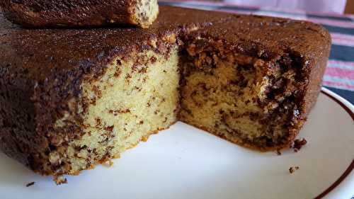 Gâteau au lait concentré sucré, vermicelles de chocolat et pépites au chocolat blanc au Cake Factory - Popote de petit_bohnium