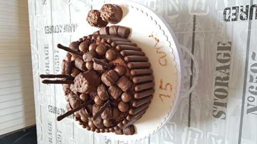 Gâteau d'anniversaire tout chocolat