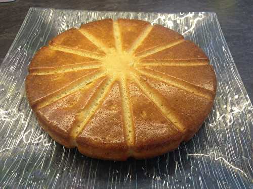 Gâteau moelleux aux pommes et amandes