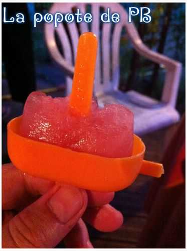 Glace à l'eau à la grenadine