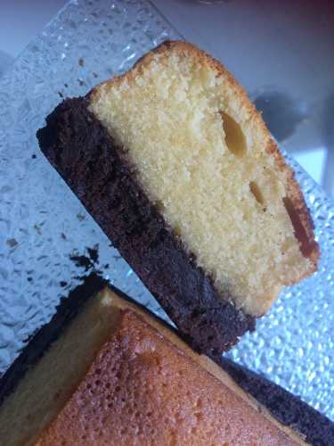Le Brownie Butter Cake