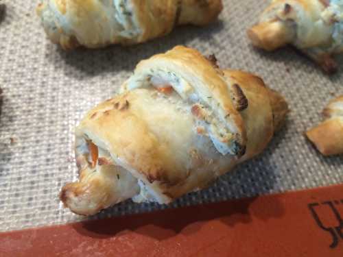 Mini croissants fromage frais et surimi