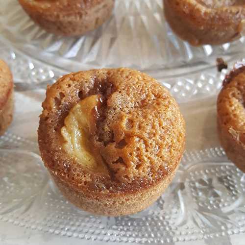 Mini soufflés au chocolat au lait, cœur banane et friture de chocolat au lait