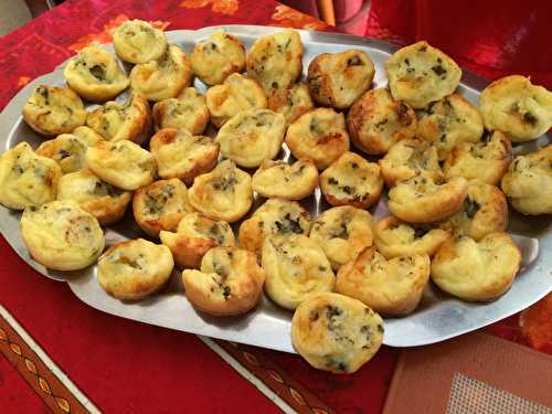 Petits fours au roquefort