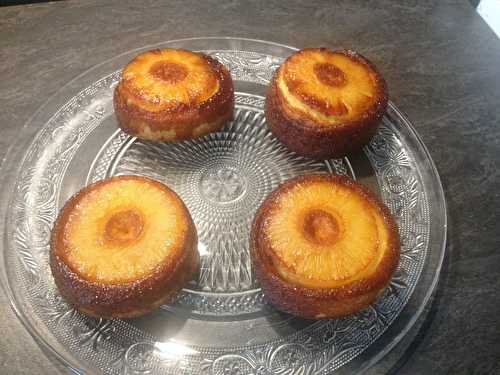 Petits gâteaux ananas, coco et rhum