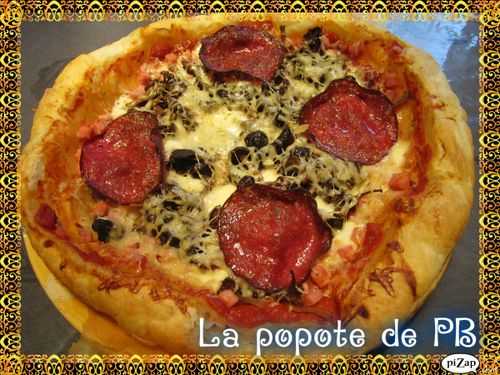 Pizza jambon, fromage, chanterelles et salami - Popote de petit_bohnium