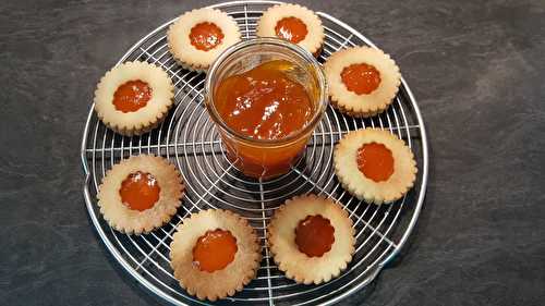 Sablés à la confiture d'abricots vanillée