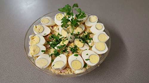 Salade de perles de blé, jambon, oeufs durs