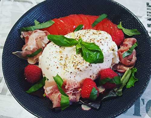 Salade gourmande à la burrata