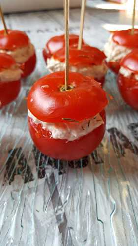 Tomates cerise au thon et aux carrés frais 0%